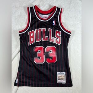 Scottie Pippen Hardwood Classics Mitchell & Ness Size Men’s Small Chicago Bulls